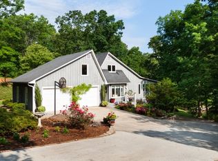 11 Craig Ln, Salem, SC 29676