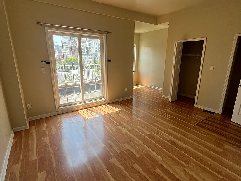 1125 Hamilton St #B — Photo 14