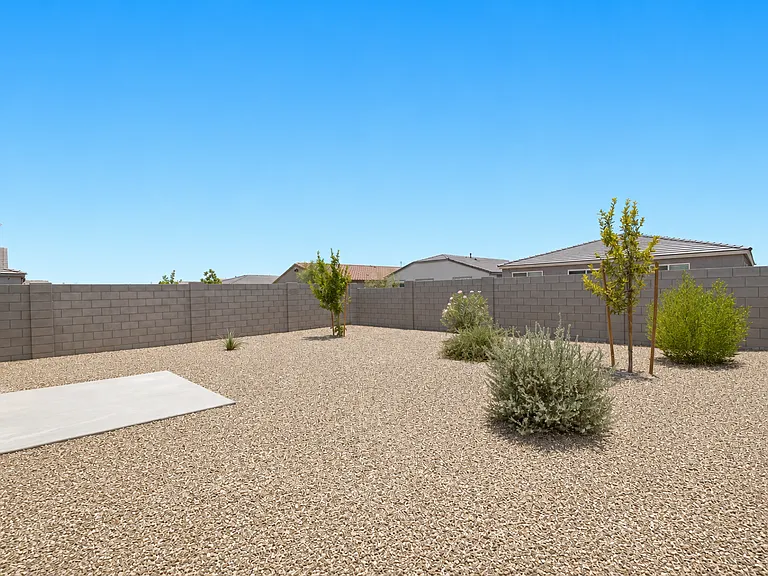 18051 W Sand Hills Dr — Photo 29