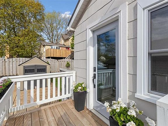 2nd image of 154 Forest Rd