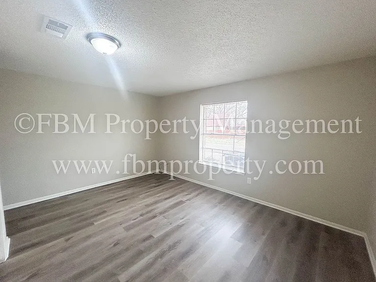 101 W Latimer St #A — Photo 8