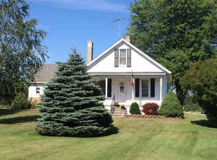 1606 S Range Rd, Saint Clair, MI 48079