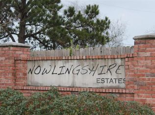 2826 Tracy Ln, Highlands, TX 77562