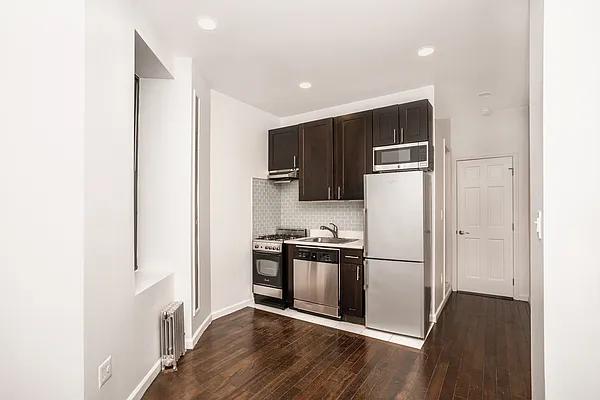 Rented by Blip LLC | media 8