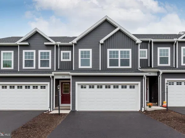 102 Dolomite Dr, Port Matilda, PA 16870