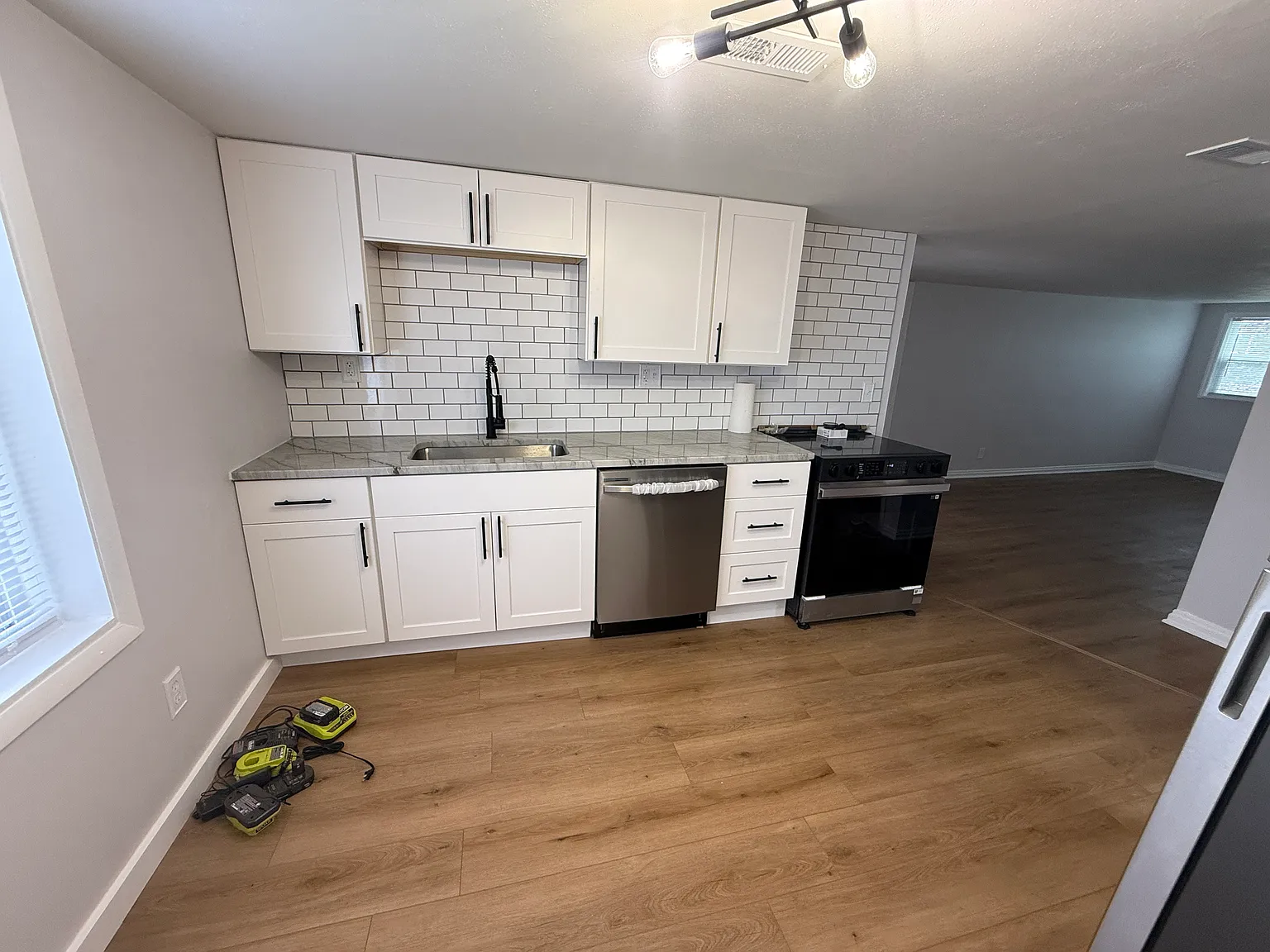 2 bed, 620 sqft, $990 — Photo 3