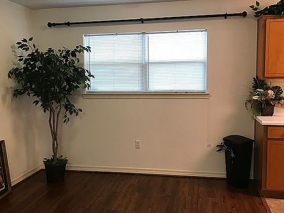 2nd image of 206 Reynolds Ave