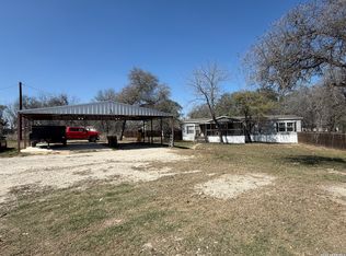 4811 Treebark Ln, Elmendorf, TX 78112
