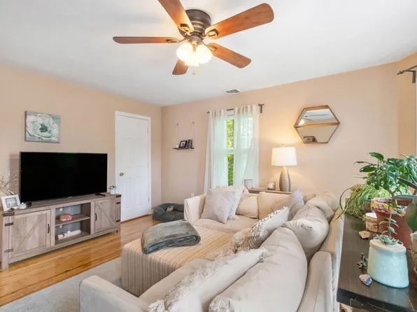 35 Austin St #3, Norwood, MA 02062