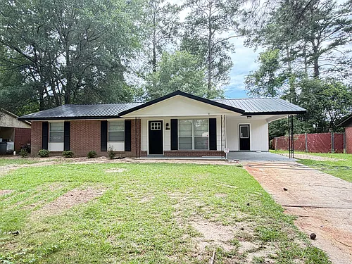 1103 Rosewood Dr Photo 1