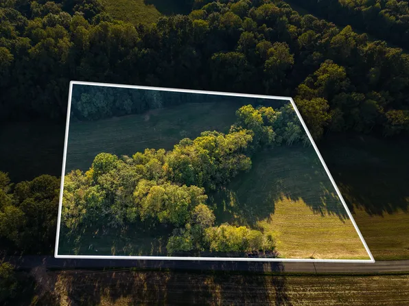 2 Shelter Branch Rd, Charlotte, TN 37036