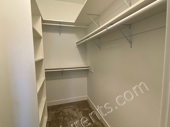 Master Closet_12142021