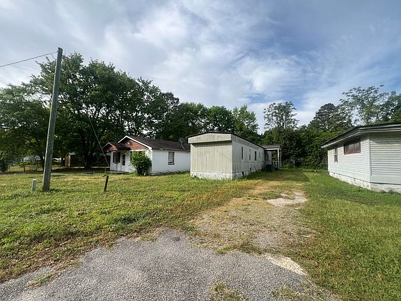 2nd image of 80 Reynolds St