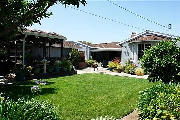 117 Kellogg Way photo 1