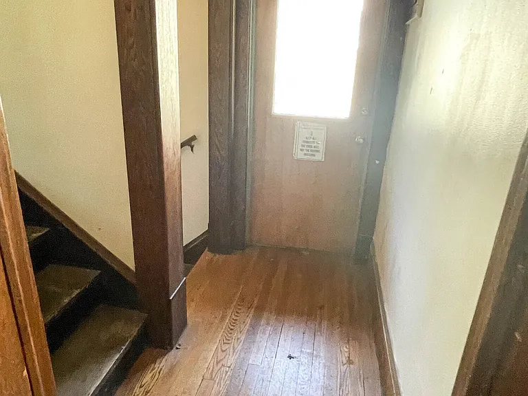 207 Kelvin Pl — Photo 8