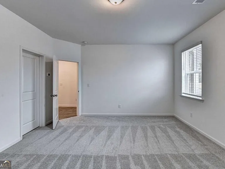 477 Danville Ave — Photo 7