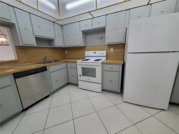 16750 NE 10th Ave APT 105, North Miami Beach, FL 33162