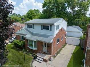 10020 Garvett St, Livonia, MI