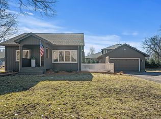5770 Kelsey Dr, Shorewood, MN 55331
