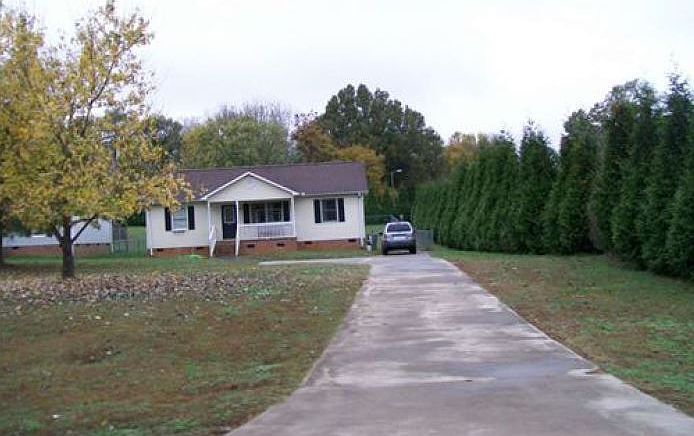 2nd image of 6737 Parris Bridge Rd
