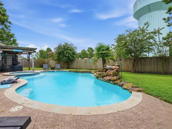 3202 Echo Mountain Dr, Kingwood, TX 77345