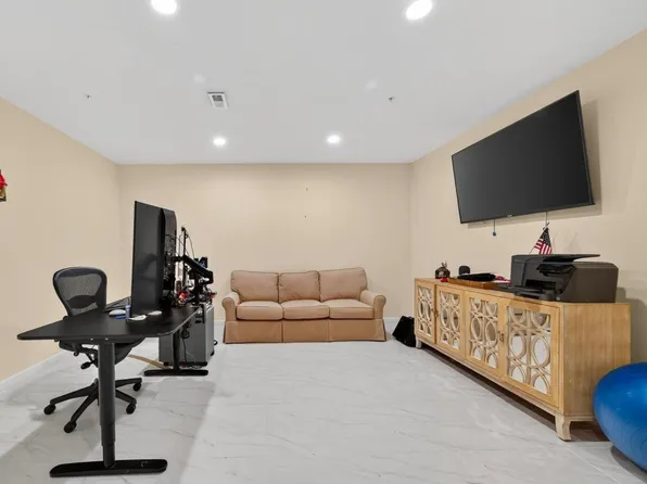 5806 Toboggan Cir #Basement, Derwood, MD 20855