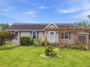 8485 Stringham Dr, Batavia, NY 14020