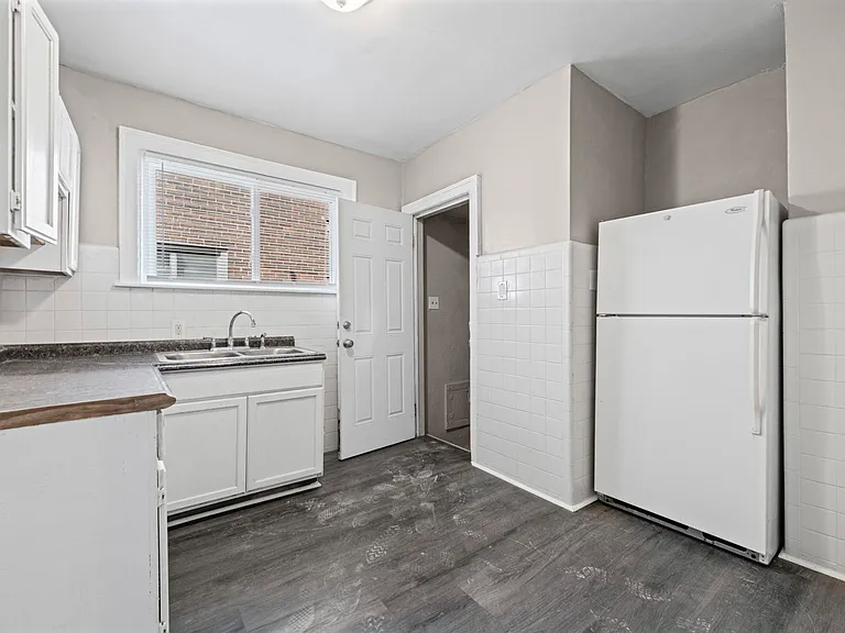 3825 Waverly St #1 — Photo 9