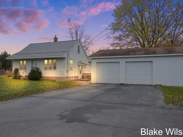 5894 Ethelwin Ave NE, Belmont, MI 49306