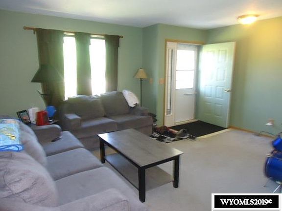 3rd image of 901 Eisenhower Dr