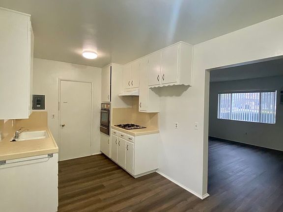 4th image of 12716 4th St Unit 7