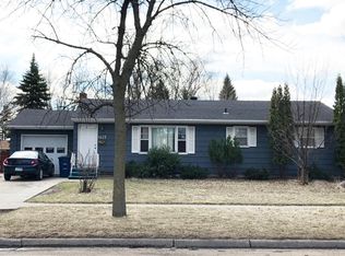 1427 9th Ave S, Moorhead, MN 56560