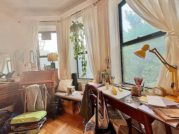 3rd image of 1046 Bergen St APT 2D