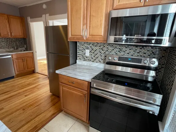 316 Parker Street, 316 Parker St #R2, Gardner, MA 01440