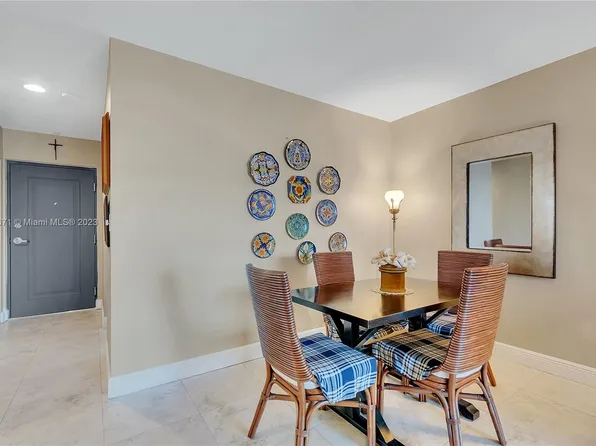 7700 Camino Real #D-404, Miami, FL 33143