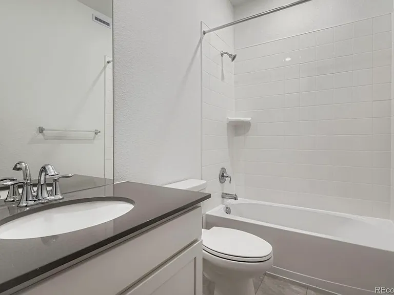 8945 Whiteclover St — Photo 7