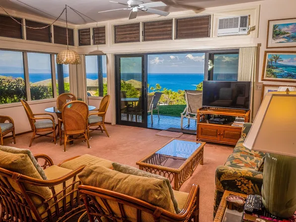 100 Ridge Rd APT 1011, Lahaina, HI 96761