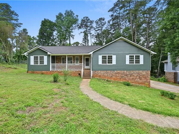225 Hauteur Pl, Lilburn, GA 30047