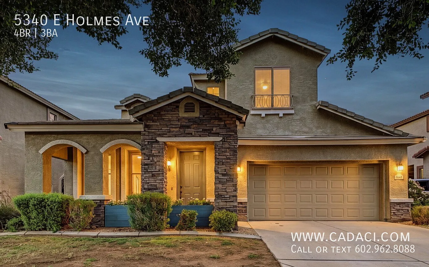 Gated Community, 4 bedroom 3 bath single family home with community pool! — Photo 1