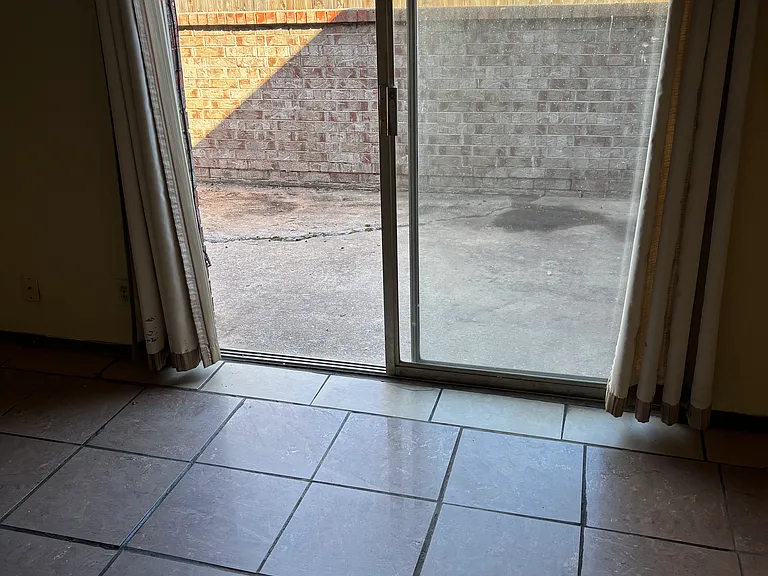 116 Crystal Cir — Photo 4