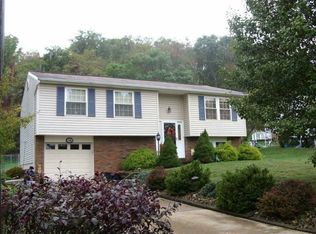 140 Willow Dr, Freedom, PA