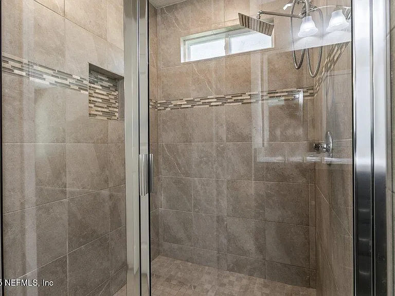2235 Bayview Rd — Photo 24