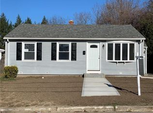 28 Flint St, Pawtucket, RI 02861