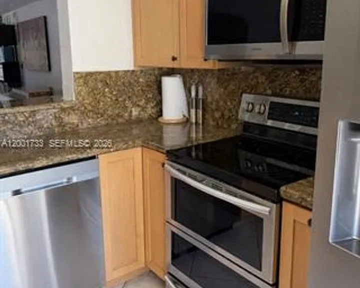 2661 NE 164th St #Townhouse 40 — Photo 5