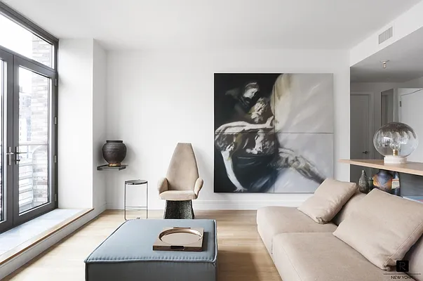 Rented by R New York | media 18