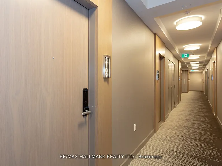 575 Bloor St E #2109 — Photo 2