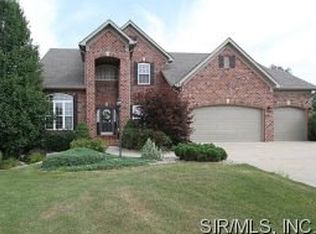 25 Gray Cub Ct, Glen Carbon, IL 62034