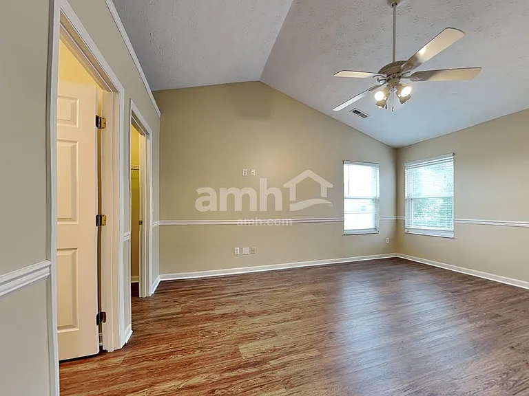 5783 Hillary St — Photo 11