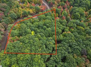 2377 E Trumbull Rd, Maple City, MI 49664