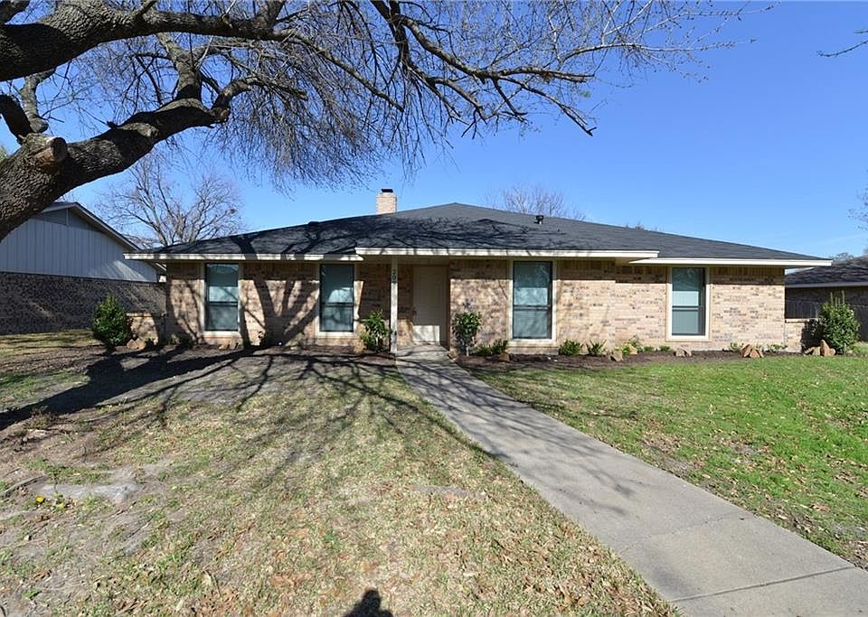 1st image of 209 Hacienda Dr